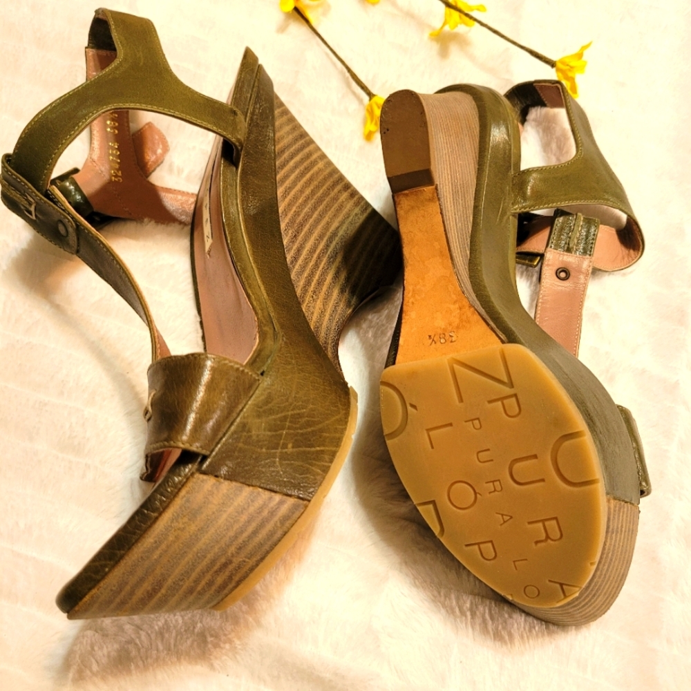 Heels - Picture 4 of 9